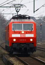 DB 120 151-6 als Tfzf(F)77652 auf dem Weg nach Flensburg um dort den IC 2417 nach Köln zu übernehmen.