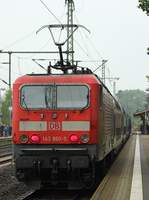 DB 143 860-5 (REV/BCS/04.04.17, Regio Südost Halle/Saale) mit einem RE 7 nach Flensburg hier abfahrbereit in Schleswig.