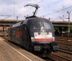 MRCE/TXL 182 599-1/ES64U2-099(REV/LD X/16.09.09)wird gleich im alten Gbf HH-Harburg abgestellt und wartet hier nur auf  grün .