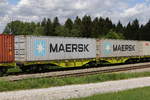 4850 418 (Sggrs) von  GATX  mit zwei  MAERSK-Containern  am 24.