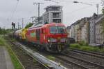 Mit ein Mischguterzug durchfahrt 249 003 amverregneten 13 Mai 2026 K�ln S�d.