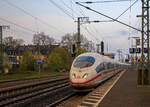 Ein ICE 3 (BR 403) fährt am 17.04.2023 durch den Bahnhof Frankfurt am Main Süd,
