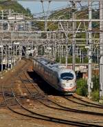 . Der ICE 15 Bruxelles Midi - Frankfurt/Main Hbf hat am 18.10.2014 das Geflle von 3%, den sogenannten  plan inclin  zwischen Ans und Lige fast geschafft und wird in Krze in den Bahnhof Lige Guillemins einfahren. (Hans)