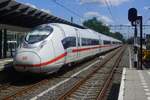 ICE 408 036 aus Berlin Hbf steht am 1 Augustus 2026 in Apeldoorn.