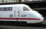 Der ICE (Intercity-Experimental) 410 001-2 und 410002-0 bei der Prsentation in Ulm am 12.12.1985.