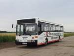 Mercedes O 405 der Kraftverkehrsgesellschaft mbH Ribnitz-Damgarten in Ptnitz.