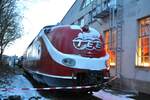 601 TEE Triebkopf im Bahnpark Augsburg am 15.03.2015. Es war die Nacht der Giganten - daher die eigenartige Beleuchtung der Fenster.