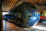 Die Dieselelektrische Versuchslokomotive 202 003-0 „UmAn“ mit neuem Hochgeschwindigkeits-Antrieb und mit Stromlinienkopf, die vierachsige Henschel-BBC DE 2500, ausgestellt im Deutschen Technikmuseum Berlin (bis 1996 Museum f�r Verkehr und ...