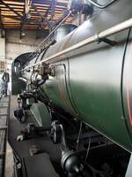 17 1055 Preußische S 10 im Bw Dresden Altstadt von Henschel & Sohn Cassel, Baujahr 1913, Fabrik-Nr. 11 512 am 17.04.2015. Details: Kessel, Seitenansicht.