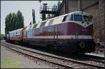 118 586-7 steht an der Drehscheibe (NVR-Nummer 9080 1228 586-4 D-EFSFT, Dampflokfest im Traditionsbahnbetriebswerk Sta�furt, gesehen Sta�furt-Leopoldshall 05.06.2010)