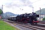 Eisenbahnfreunde Betzdorf/620116/sonderzug-mit-52-8134-verlaesst-am Sonderzug mit 52 8134 verlsst am 31 Mai 2014 Neustadt (W) whrend das Dampfspektakel 2014. 