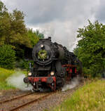 Die 52 8134-0 der Eisenbahnfreunde Betzdorf fuhr Sonderfahrten, anlsslich der 100 Jahr Feier der Westerwaldbahn (WEBA) am 31 August 2013, zwischen Scheuerfeld/Sieg und dem Betriebshof Bindweide der