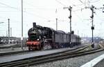 38 1772 mit historischem Personenzug bei der Jubiläumsparade 150 Jahre Deutsche Eisenbahn in Nürnberg am 14.09.1985.