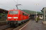   Eigentlich kommt der RE 9 (wenn Lokbespannt) von Köln Lokvoraus nach Betzdorf (Sieg)....