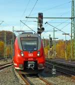 
Nach dem XL GDL-Streik fahren sie nun wieder planmäßig... 
Der vieteilige Bombardier Talent 2 - 442 756 / 256 fährt als RE 9 - rsx – Rhein-Sieg-Express (Aachen - Köln - Siegen) am 09.11.2014 in den Bahnhof Betzdorf/Sieg ein.