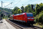 Die 146 001-3 (91 80 6146 001-3 D-DB) der DB Regio NRW schiebt am 06 August 2024, den RE 9 - Rhein Sieg Express (RSX) Siegen - Kln – Aachen, vom Bahnhof Kirchen (Sieg) weiter in Richtung Kln, nchster Halt ist Betzdorf (Sieg). 

Die TRAXX P160 AC1 (Br 146.0) wurde 2000 von ABB Daimler-Benz Transportation GmbH (Adtranz) in Kassel unter der Fabriknummer 33808 gebaut.  