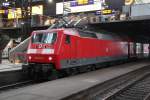 DB-Regio 120 203-5 mit RE 4307 Hamburg-Rostock kurz vor der Ausfahrt im Hamburger Hbf.10.03.2012