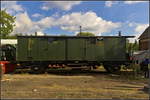 DRB 94 341 Berlin Ciu stand mit anderen Wagen und einer K� w�hrend des 15.