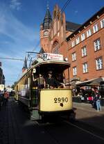 Satdtverkehr Berlin mit historischem TD Nr.2990 von Herbrand Baujahr 1910 vor dem Rathaus von Köpenick am 08.09.2018.