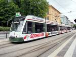 Straenbahn / Stadtverkehr Augsburg; Combino NF 8 Nr.828 von Siemens Baujahr 2000 in Augsburg am 27.05.2015.