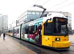 Straßenbahn / Stadtverkehr; Berlin;    GT 6 N-U Nr.1523 von AEG Baujahr 1994 am Alexanderplatz in Berlin am 24.10.2019.