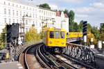 Straßenbahn / Stadtverkehr; U-Bahn Berlin;  A 3 L 71 Nr.774/775 von O&K Baujahr 1972; verschrottet 2021 auf Linie U 1 Schlesisches Tor am 30.09.2013.