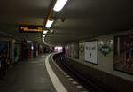 Der U-Bahnhof Potsdamer Platz (U2) am 22 September 2026. 

Der mit einem Mittelbahnsteig ausgestattete U-Bahnhof Leipziger Platz besa� einen Fu�g�ngertunnel unter dem Platz hindurch bis vor das Warenhaus Wertheim. Der Bahnhof wurde 1923 in Potsdame ...