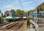   Zwei gekuppelte DÜWAG B 100S Hochflur-Gelenktriebwagen (TW 7577 und TW 7575) der SSB (Elektrische Bahnen der Stadt Bonn und des Rhein-Sieg-Kreises) verlassen am 28.08.2018 die Station