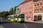 Der Triebwagen 183 der VBBr (Verkehrsbetriebe Brandenburg an der Havel GmbH), ein sechsachsiger Einrichtungs-Kurzgelenktriebwagen vom Typ Tatra KTNF6 (modernisierter und verl�ngerter Tatra KT4D), am