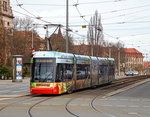   Der Triebwagen 1201 ein Stadler GTV6 (Gelenktriebwagen Variobahn mit sechs Achsen) der VAG (Verkehrs-Aktiengesellschaft Nürnberg) erreicht am 28.03.2016 bald die Station Hauptbahnhof