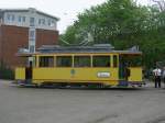 Der historische Tw26 wurde fr die Herrentagssonderfahrt,am 09.Mai 2013,im Depot Hamburger Strae in Rostock geschmckt.