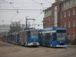 die blaue Truppe unter sich am Morgen des 03.10.2014 auf dem Betriebshof der Rostocker Straenbahn AG.