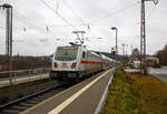 Die 147 570-6 (91 80 6147 570-6 D-DB – IC 4878) der DB Fernverkehr AG schiebt am 23.12.2022 den IC 2227 (Münster Hbf - Siegen - Frankfurt a.M.