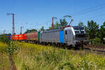 Die an die TX Logistik AG, Troisdorf (zur Mercitalia Group gehörend) vermietete SIEMENS Vectron AC 6193 154-2 (91 80 6193 154-2 D-Rpool) der Railpool GmbH (München) fährt am 28 Juni 2024 mit einem KLV-Zug durch Wilnsdorf -Rudersdorf (Kr. Siegen) in Richtung Süden.

Die Vectron Wechselstromlok (AC 15 kV 16,7 Hz und AC 25 kV 50 Hz) SIEMENS Vectron AC wurde 2023 von Siemens Mobilitiy in München-Allach unter der Fabriknummer 23499 gebaut. Sie wurde in der Vectron Variante AC B18 ausgeführt und hat so die Zulassung für Deutschland, Österreich, Schweden, Norwegen und Dänemark (D / A / S / N und DK). So besitzt die Variante AC B18 folgende  Zugsicherungssysteme:
ETCS BaseLine 3, sowie für Deutschland (PZB90 / LZB80 (CIR-ELKE I)), für Österreich (ETCS Level 1 mit Euroloop, ETCS Level 2, PZB90 / LZB80), 
für Schweden und Norwegen (ATC-2 (L10000)) und für Dänemark ZUB 123.
