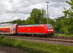 Die 146 003 (91 80 6146 003-9 D-DB) der DB Regio NRW schieb am 15.07.2021 den RE 9 (rsx - Rhein-Sieg-Express) Siegen - Köln – Aachen von Wissen an der Sieg weiter in Richtung Köln.