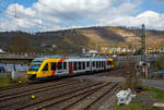 Der VT 260 (95 80 0648 160-9 D-HEB / 95 80 0648 660-8 D-HEB), ein Alstom Coradia LINT 41 der HLB (Hessische Landesbahn), erreicht am 14.04.2022, als RB 93 Rothaarbahn (Bad Berleburg - Kreuztal -
