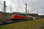 Die 146 003-9 (91 80 6146 003-9 D-DB) der DB Regio NRW erreicht, mit dem RE 9 rsx - Rhein-Sieg-Express (Aachen – Köln – Siegen), am 03 Januar 2024 den Bahnhof Betzdorf (Sieg).