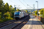 Die an die TX Logistik AG, Troisdorf  (zur Mercitalia Group gehörend) vermietete SIEMENS Vectron MS 6193 129-4 (91 80 6193 129-4 D-Rpool) der Railpool GmbH (München) fährt am 17