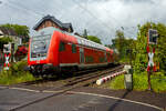 Geschoben von der 146 002-1 (91 80 6146 002-1 D-DB) der DB Regio AG f�hrt der RE 9 - Rhein Sieg Express (RSX) Siegen - K�ln – Aachen am 20 Mai 2026 Steuerwagen voraus von Kirchen/Sieg weiter in