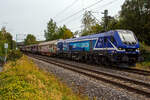 Die m�chtige sechsachsige an die RTB CARGO GmbH (D�ren) vermietete Stadler EURO 9000 der ELP - European Loc Pool AG (Frauenfeld/CH) 2019 305-2  Krefti  (90 80 2019 305-2 D-ELP) f�hrt 21 August 2026, mit einem sehr langen gedeckten G�terzug, durch Siegen-Eiserfeld in Richtung K�ln. Interessant ist das die Lok mit ihrem Zug hier links f�hrt, ggf. lag es an der l�nge des Zuges. 

Die Stadler EURO 9000 eine Co'Co'- DualModeLok wurde 2022 von Stadler Rail Valencia S.A.U. in Albuixech (Spanien) unter der Fabriknummer 4067 gebaut und im April 2023 an die ELP - European Loc Pool AG in Frauenfeld (CH) ausgeliefert. 
