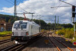 Neuer Zuwachs im Fuhrpark der DPB Rail Infra Service GmbH.
Die Fabrikneue und wei�e SIEMENS Vectron Dual Mode 3193 001 (90 81 3193 001-2 A-DPB) der DPB Rail Infra Service GmbH (Frauental/�sterreich) f�hrt am 10 Oktober 2026 solo auf Tfzf (Triebfahrz ...