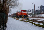 Nun hat es angefangen kräftig zu schneien, die HLB RB 96 „Hellertalbahn“ ist durch und die zurzeit an die KSW (Kreisbahn Siegen-Wittgenstein) vermietete RBH 802 „Ruhrpott