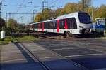 Abellio Rail NRW/679601/abellio-et25-2301-verlaesst-emmerich-am Abellio ET25 2301 verlässt Emmerich am 8 Npvember 2019 nach Arnhem.
