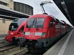 Ein Stadler-Flirt (BR 429) und die 182 014 in Stralsund.