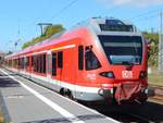 Ein Stadler-Flirt (BR 429) der DB in Sassnitz am Hauptbahnhof.