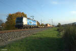 6193 813 zieht mit einem Containerzug bei Thüngersheim in Richtung Gemünden. 27.10.24