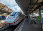 Der zwölfteilige ICE 4 der BR 412.0, Tz 9013 der DB Fernverkehr AG erreicht. als ICE 376 (Interlaken Ost – Basel - Frankfurt(Main)Hbf – Berlin Gesundbrunnen). am 28. Mai 2023 den Bahnhof Spiez. Er wird uns pünktlich nach Mannheim bringen (kommt ja auch aus der Schweiz), erst danach beginnt unsere Odyssee mit defekten Zug und Verspätungen.

Die zwölfteiligen ICE 4 haben eine Zuglänge von 346 m, sind bis zu 250 km schnell (teilweise auch 265 km) und haben die Auslandszulassungen für die Schweiz und Österreich. Sie besitzen Powercars (angetriebene Wagen) und haben so eine Traktionsleistung 	von 9.900 kW. Die Anzahl Sitzplätze beträgt insgesamt 830, davon 205 in der 1. Klasse  und 23 im Restaurant.  Die 12-Teiler sind seit 2017 im Einsatz und wurden von Siemens Mobility mit einem Zulieferanteil von etwa 30 % von Bombardier gebaut.
