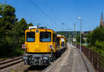 Das Gleisarbeitsfahrzeug „Hummel“ 746 014 (99 80 9110 014-4 D-DB), ein neues Plasser & Theurer GAF (auf MISS-Plattform) der DB Netz AG (Netz Instandhaltung) fährt am  06.August 2024