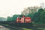 Am 13 April 2000 war es grau wann HGK DE91 ein Stahlzug durch K�ln West s�dw�rts ziehte.