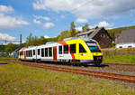 hlb-hessische-landesbahn-2/655487/der-vt-267-95-80-0648 
Der VT 267 (95 80 0648 167-4 D-HEB / 95 80 0648 667-3 D-HEB) ein Alstom Coradia LINT 41 der HLB (Hessische Landesbahn), hat am 29.04.2019 den Bf Brachbach/Sieg verlassen und fährt als RB 93 'Rothaarbahn'  weiter in Richtung Siegen.